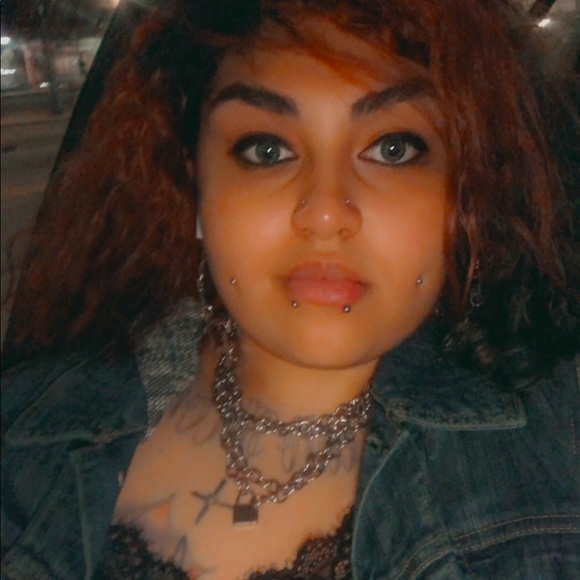 Meet your Posher, Naye - Picture 1 of 16